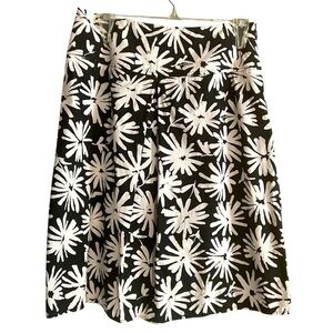 Talbots Women’s Black And White Floral Mini A line Skirt Cotton Size 8 Career